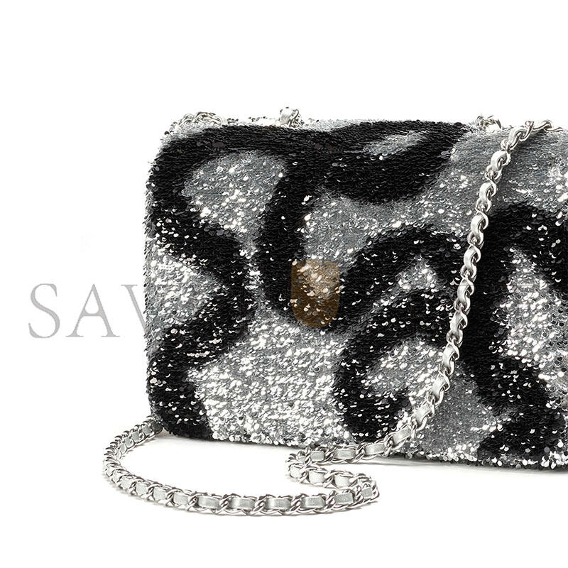 CHANEL FLAP BAG AS4561 (21*14*8cm)